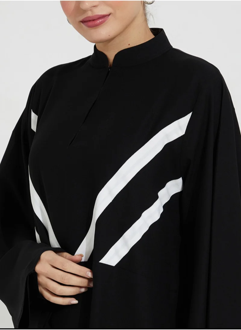 Rosette Abaya Abaya Embellished white line Detail