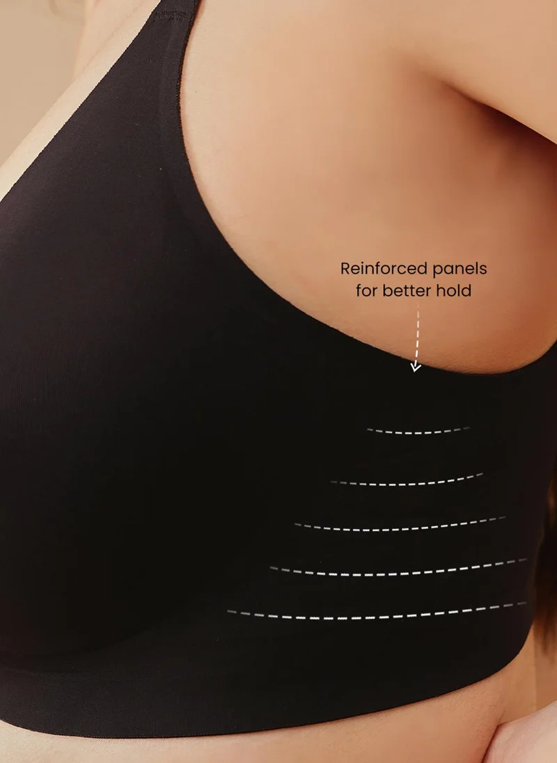Clovia Black Clovia Padded Non-Wired Full Coverage Seamless Bonded Multiway T-shirt Bra in Black for Women | Best Price UAE