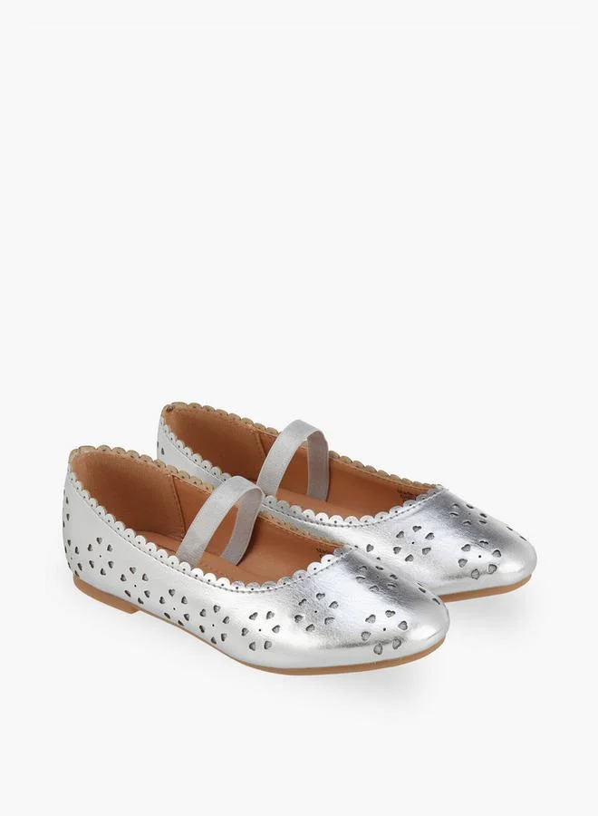 فلورا بيلا من شو إكسبرس Flora Bella Girls Heart Cutout Detail Ballerina Shoes
