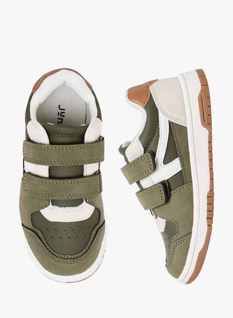 جونيورز أحذية رياضية للأولاد بشريط لاصق وتصميم مقسم - Image 3