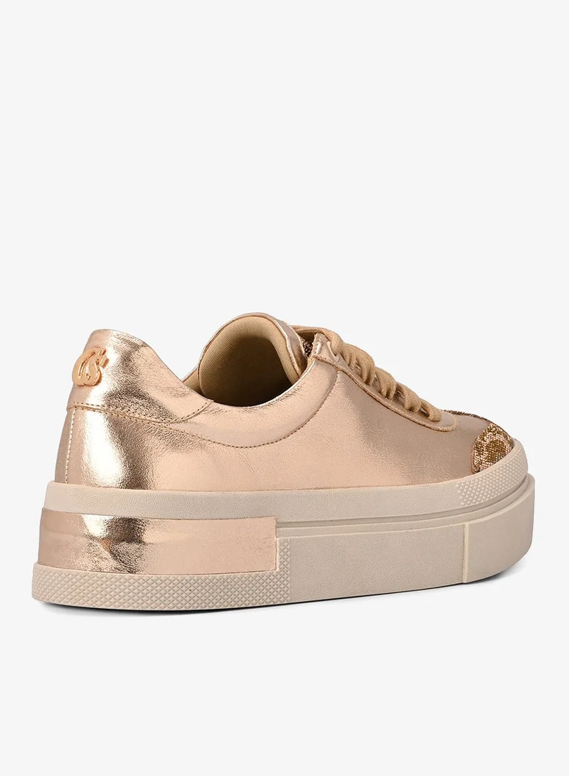 كارمن ستيفنز أحذية رياضية ذهبية بطبعة زرافة