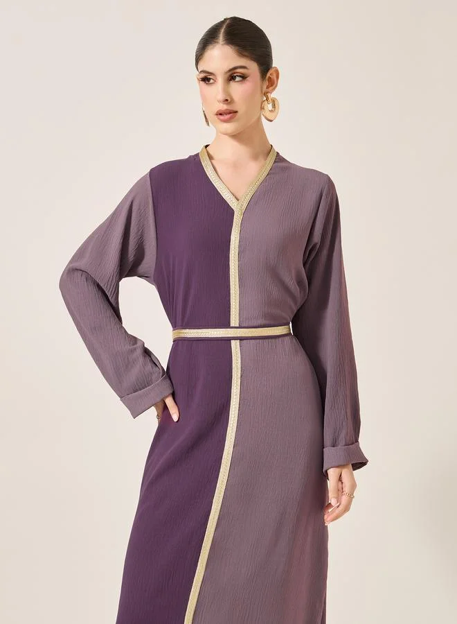 Styli Color Block Lace Detail V-Neck A-Line Jalabyia