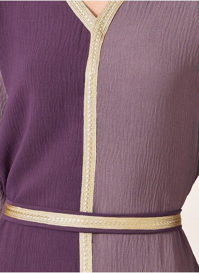 Styli - Color Block Lace Detail V-Neck A-Line Jalabyia - Image 1