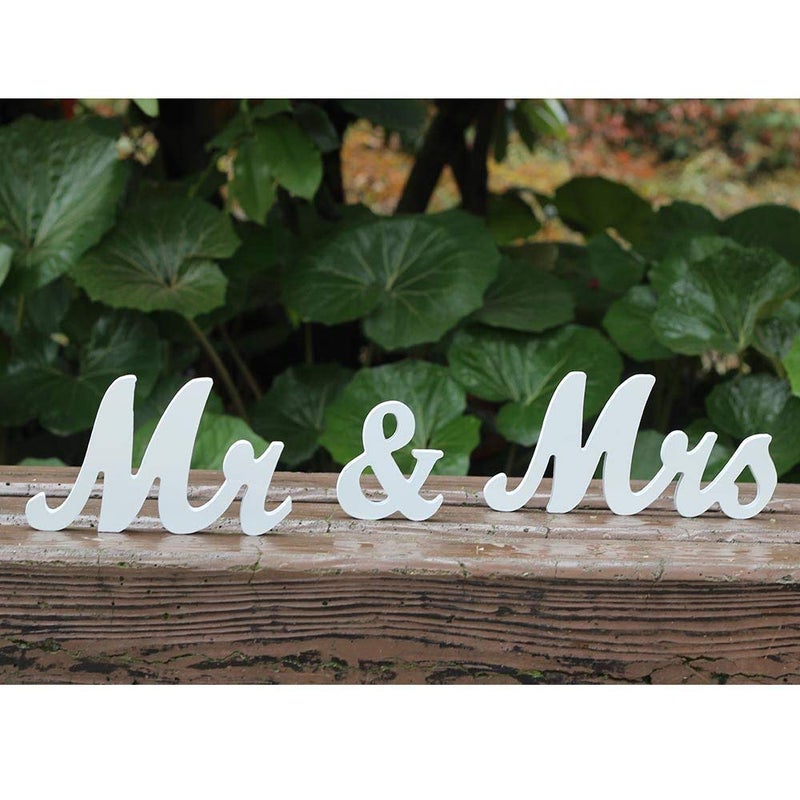 Amajoy Small Vintage Mr Mrs White Wooden Letters Wedding Stand Sign Stand Figures Decor Wedding Present Home Decoration