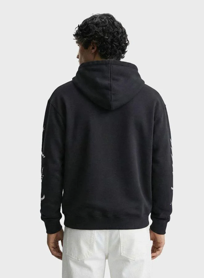 The Indian Garage Co Men Relaxed Fit Graphic Printed Crew Neck Full Sleeves Overhead Hooded Sweatshirt