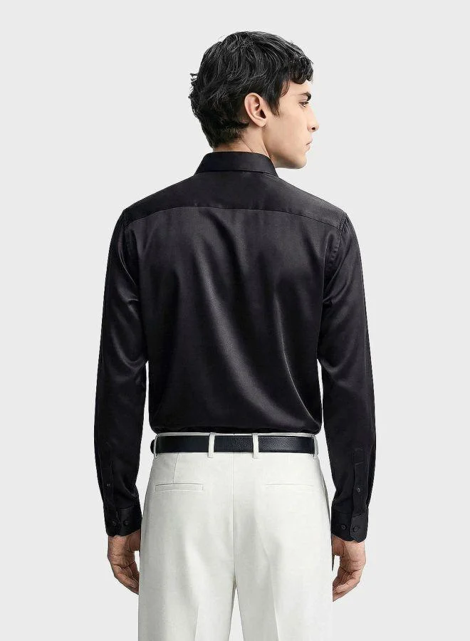 The Indian Garage Co Men Slim Fit Solid Round Neck Full Sleeves Shirt