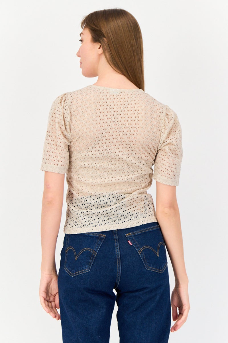 ONLY تي شيرت نسائي بأكمام قصيرة على شكل حرف V، بيج - Image 3