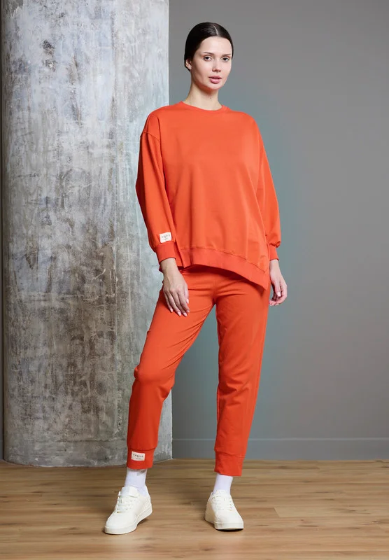 Thouq Asymmetric Hemline Extended Side Seam Sweatshirt