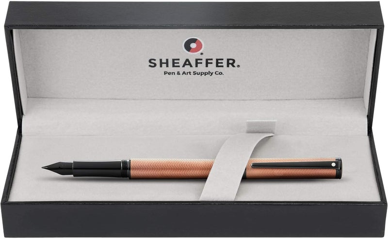SHEAFFER قلم حبر سائل شيفر إنتيستي engraved برونزي PVD مع تفاصيل سوداء مصقولة وشفرة متوسطة - Image 3