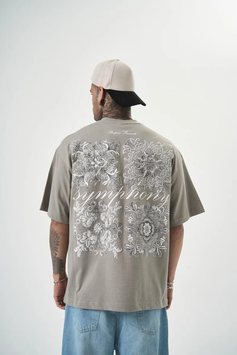 ريسباير تي شيرت رجالي مقاس كبير (Oversize) بطبعة "Symphony"، رمادي