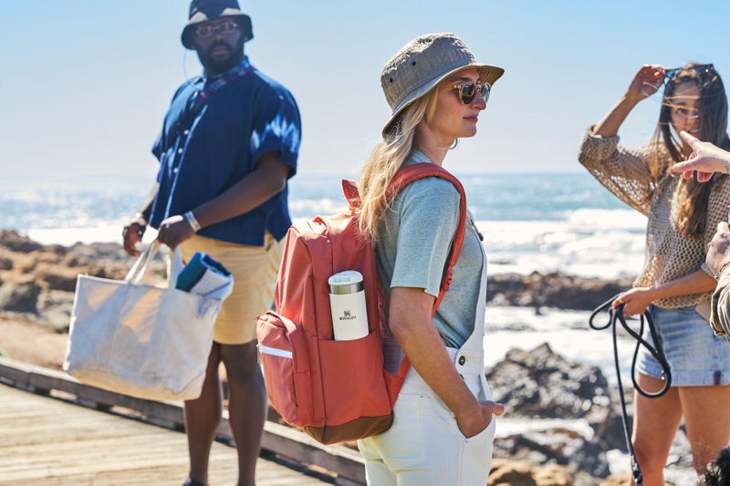 Stanley زجاجة ستانلي أيرو لايت للنقل، كوب معزول بالفراغ للقهوة والشاي والمشروبات مع فولاذ مقاوم للصدأ فائق الخفة، 20 أونصة، رمادي - Image 3