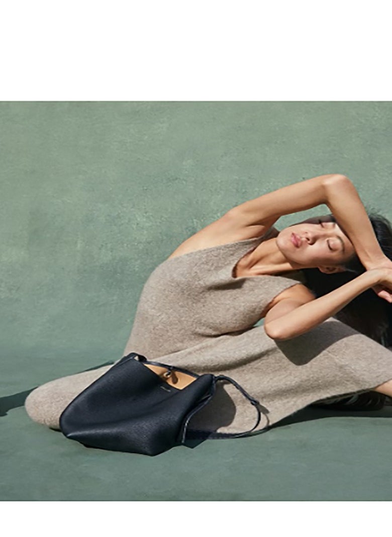 سونغمونت Crossbody Bag in a Bucket Design: Your Ideal Companion for Hands - Free Mobility  - Image 4