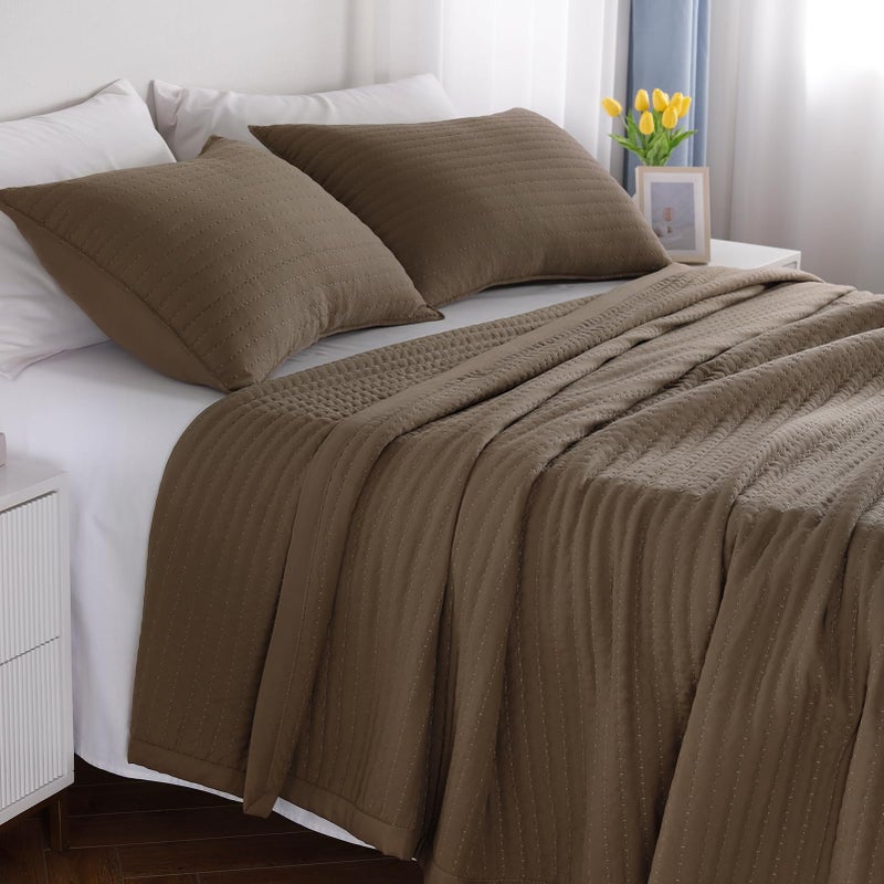 DAWNDIOR Max Oversized California King Quilt Set â€“ 112"x106"Soft Washed Lightweight Bedspread,Multi-Lock Quilting,Minimalist Nordic Bedding, Spring & Summer Quilt Set (1 Quilt + 2 Pillow Shams), Cub - Image 1