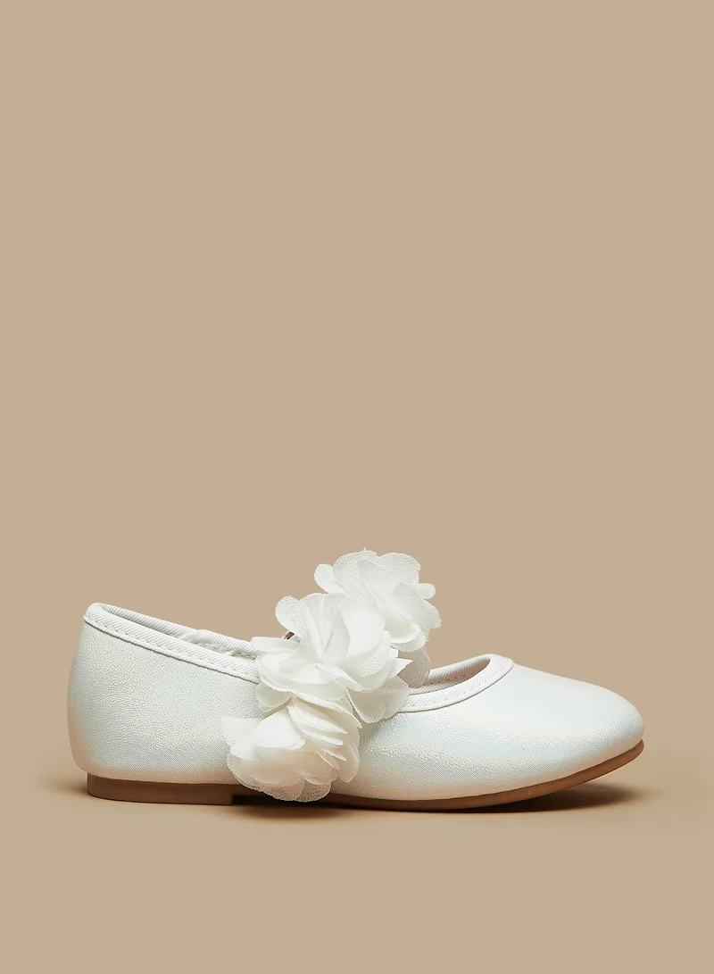 فلورا بيلا من شو إكسبرس Girls Textured Round Toe Ballerina Shoes with Hook and Loop Closure Ramadan Collection
