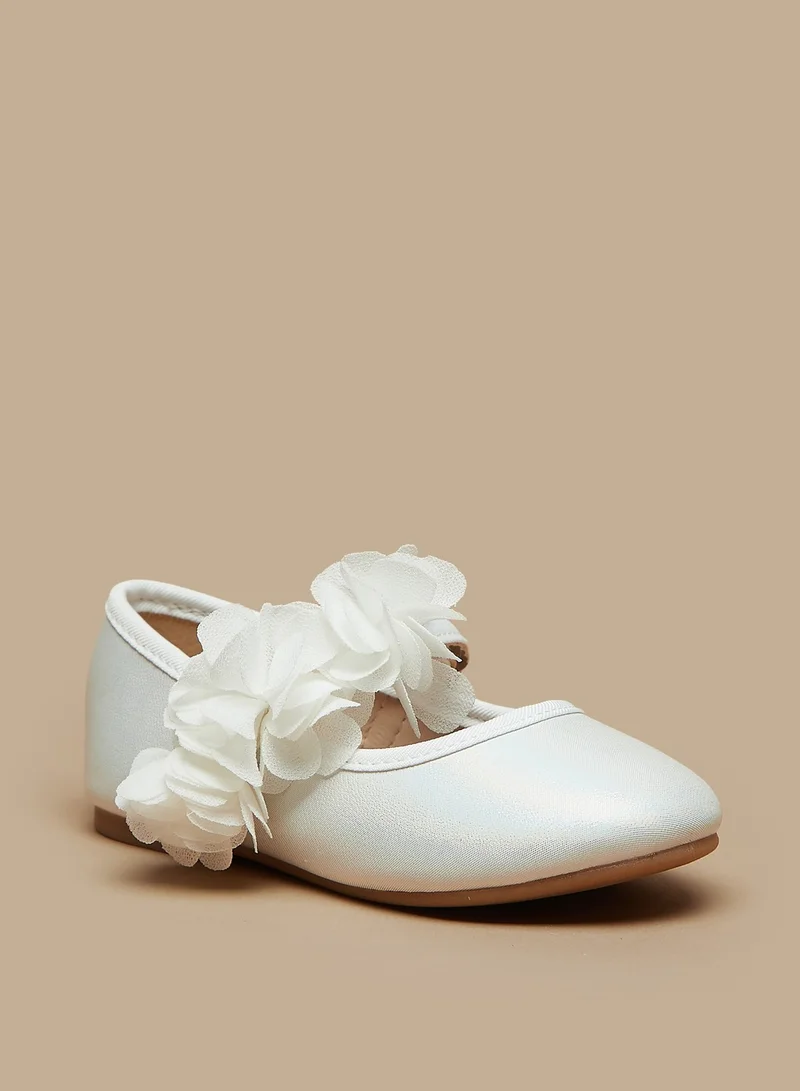 فلورا بيلا من شو إكسبرس Girls Textured Round Toe Ballerina Shoes with Hook and Loop Closure Ramadan Collection