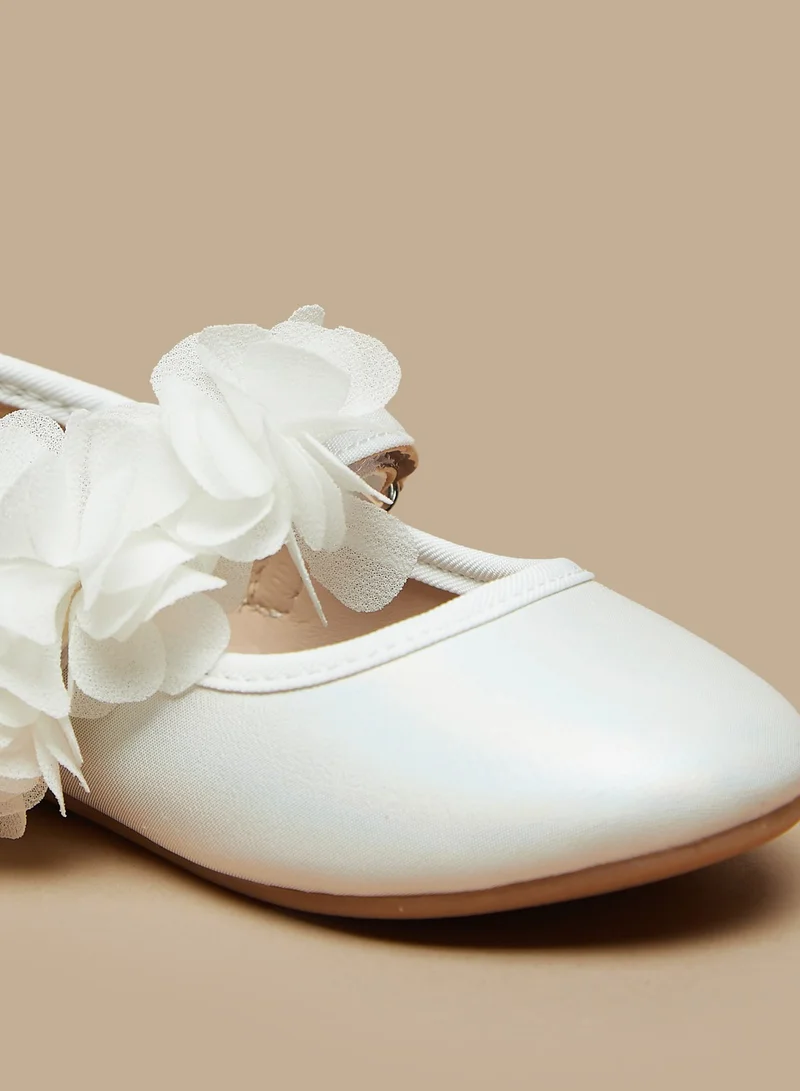 فلورا بيلا من شو إكسبرس Girls Textured Round Toe Ballerina Shoes with Hook and Loop Closure Ramadan Collection