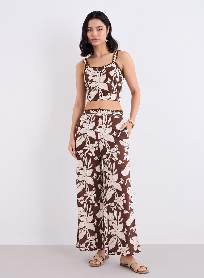 ستايلي طقم منسق من بنطال وبلوزة قصيرة بطبعة زهور - Image 3