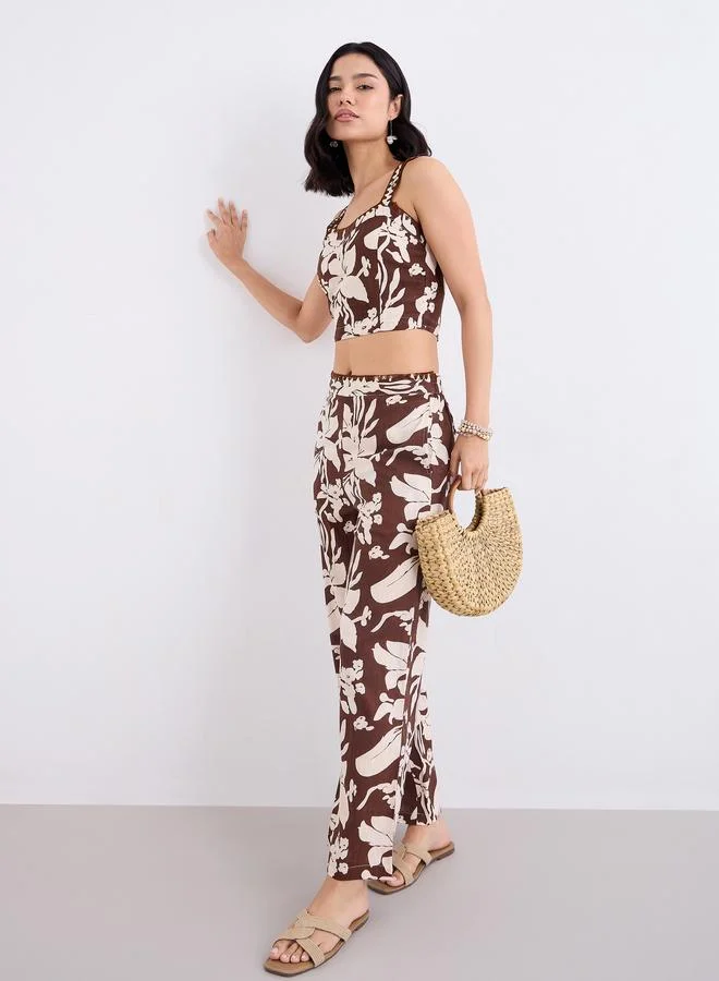 ستايلي طقم منسق من بنطال وبلوزة قصيرة بطبعة زهور