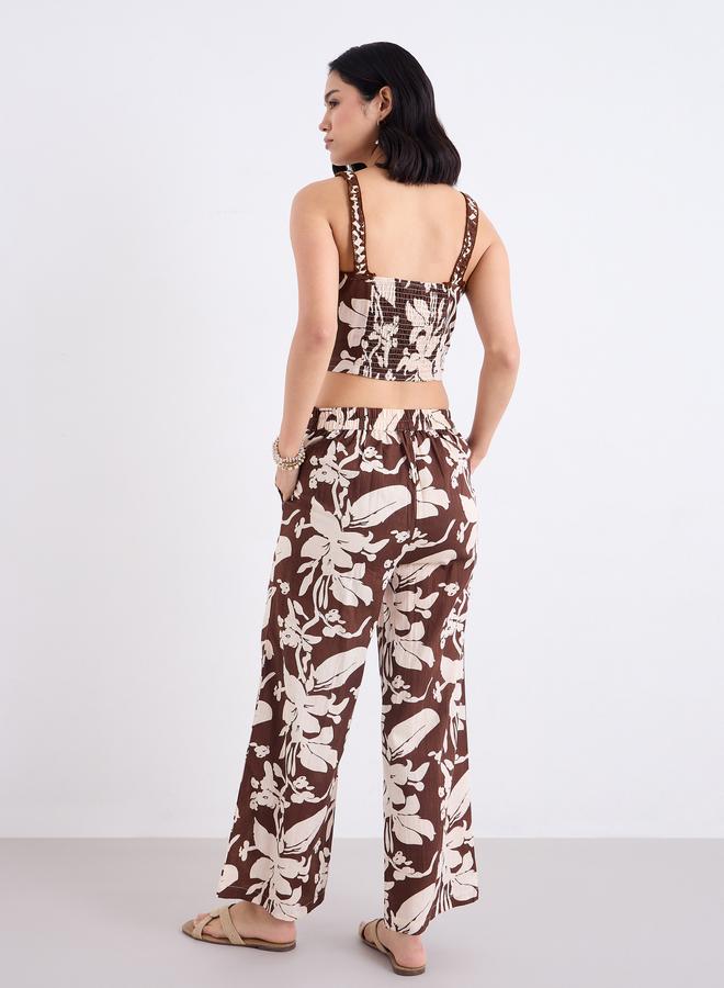 ستايلي طقم منسق من بنطال وبلوزة قصيرة بطبعة زهور - Image 5