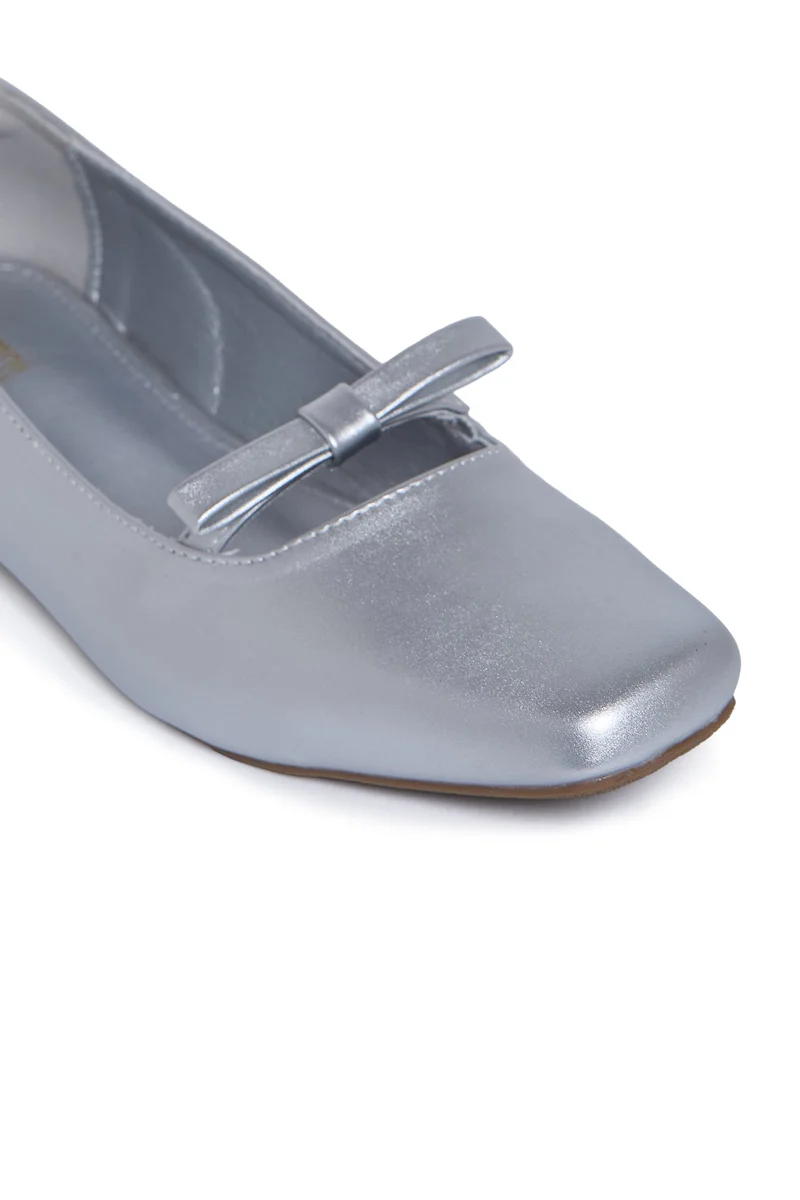 Geoomnii SILVER Geoomnii Closed Flat Shoes for Women – Comfortable Slip-On Ballet Flats for Office, Daily Wear & Casual Use for Women | Best Price UAE