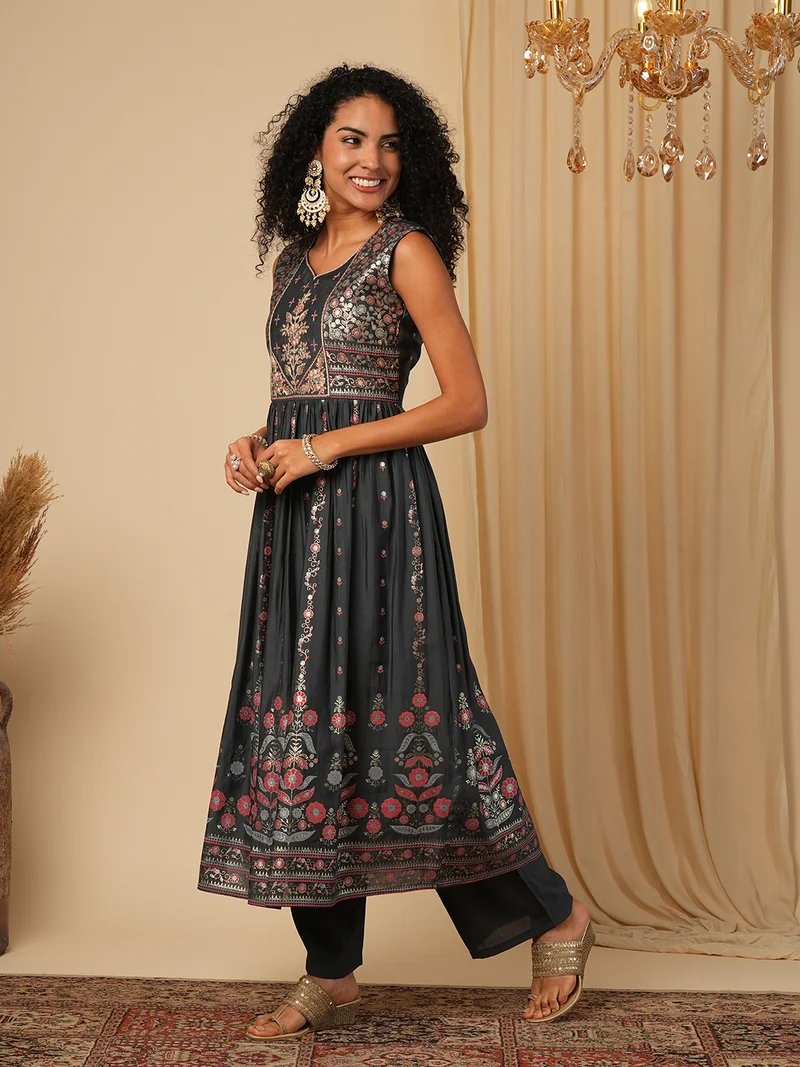 globus Women Floral Embroidered Thread Work Pure Silk Anarkali Kurta With Trousers