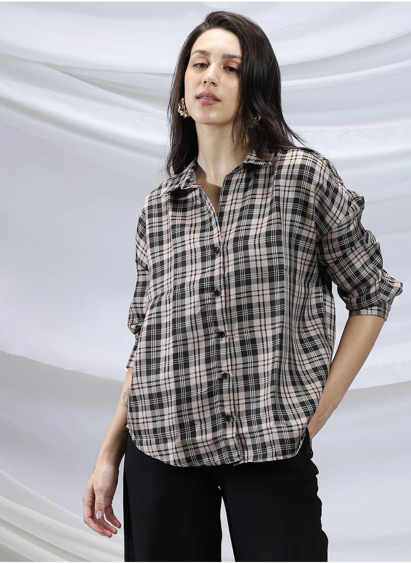 كامبوس سوترا Campus Sutra Women's Onyx Black & Khaki Beige Tartan Plaid Relaxed Shirt For Casual Wear | Spread Collar | Long Cuffed Sleeves | Button Closure | Shirt Crafted With Comfort Fit For Everyday Wear