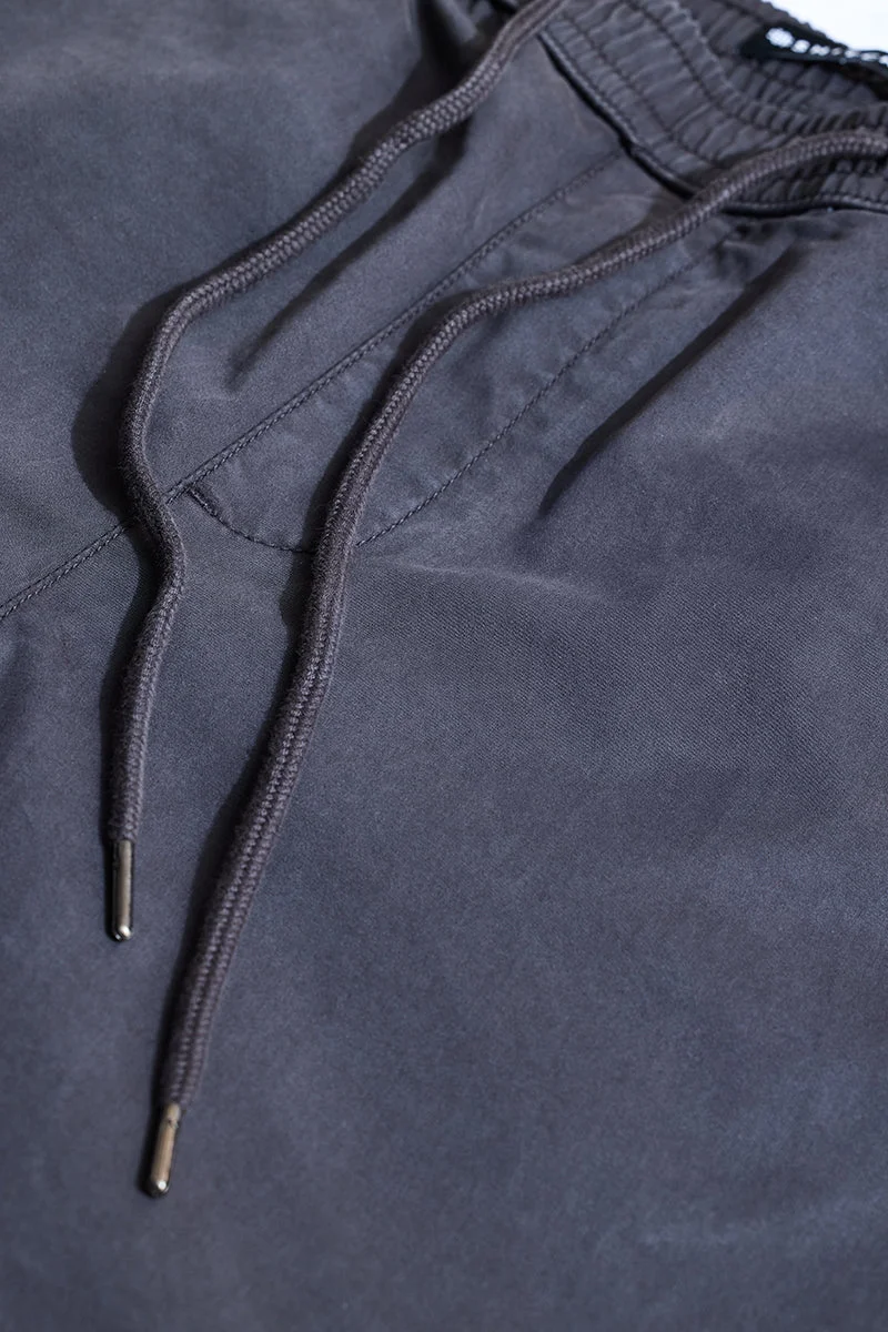 SNITCH بنطلون رياضي رمادي بخصر متوسط وقصة ضيقة