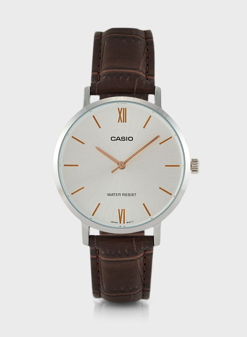 كاسيو ساعة يد انالوج بسوار من اليولي يوريثان - Image 1