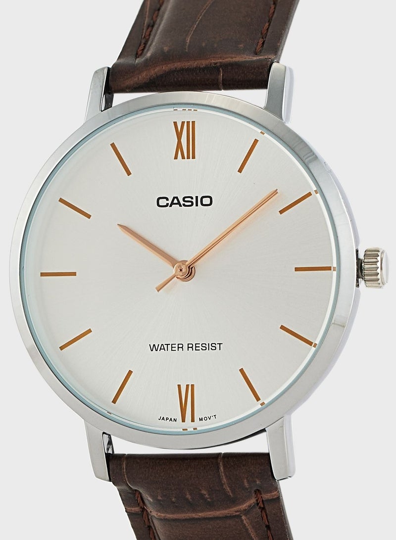 كاسيو ساعة يد انالوج بسوار من اليولي يوريثان - Image 2