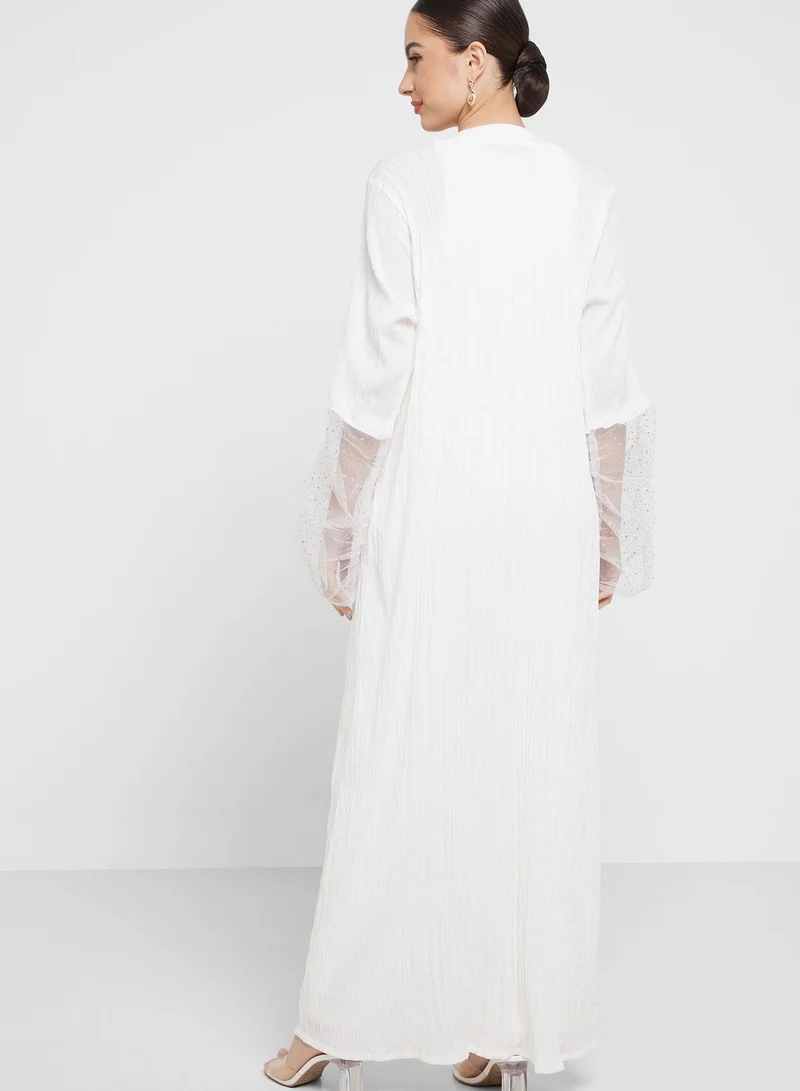 Khizana Textured Abaya With Trim Detail & Sheila