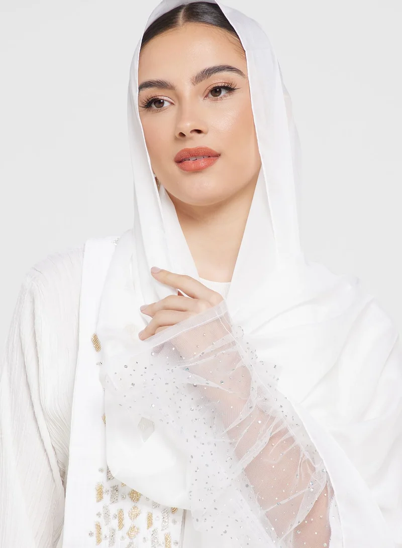 Khizana Textured Abaya With Trim Detail & Sheila