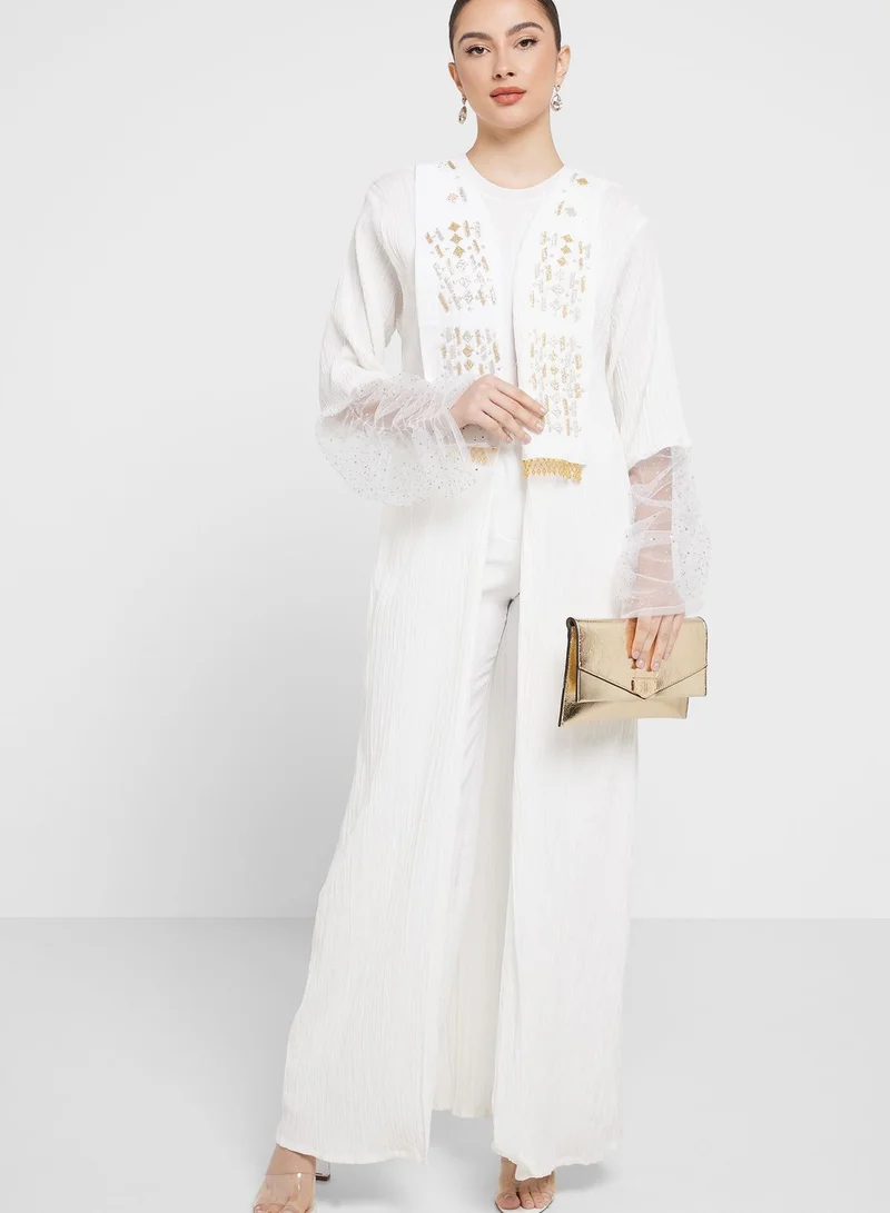 Khizana Textured Abaya With Trim Detail & Sheila