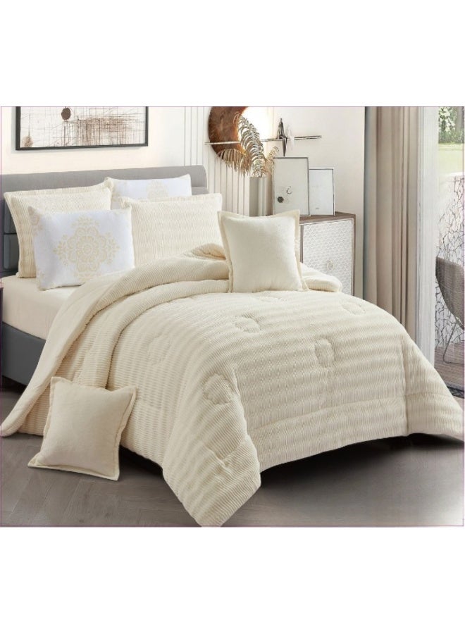 Horse A stylish and soft winter set with a large quilt measuring 230×250 cm, a full elasticized bedspread measuring 200×200 cm, and 4 large pillowcases measuring 55×75 cm for complete warmth and comfort for a more elegant bedroom (choose bedspread size). - Image 1