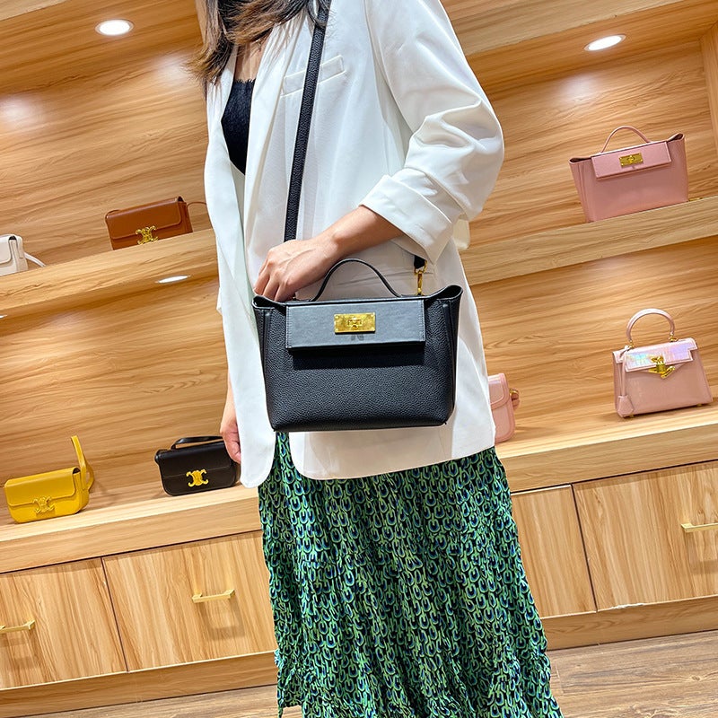 2025 Autumn/Winter New Niche Wing Bag Handbag Kelly Crossbody Bag Fashion Versatile Dumpling Bag Women'S Tote Bag - Image 2