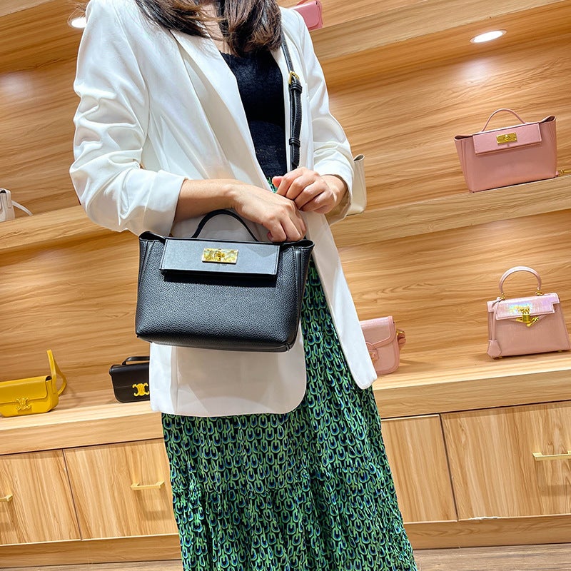 2025 Autumn/Winter New Niche Wing Bag Handbag Kelly Crossbody Bag Fashion Versatile Dumpling Bag Women'S Tote Bag - Image 3