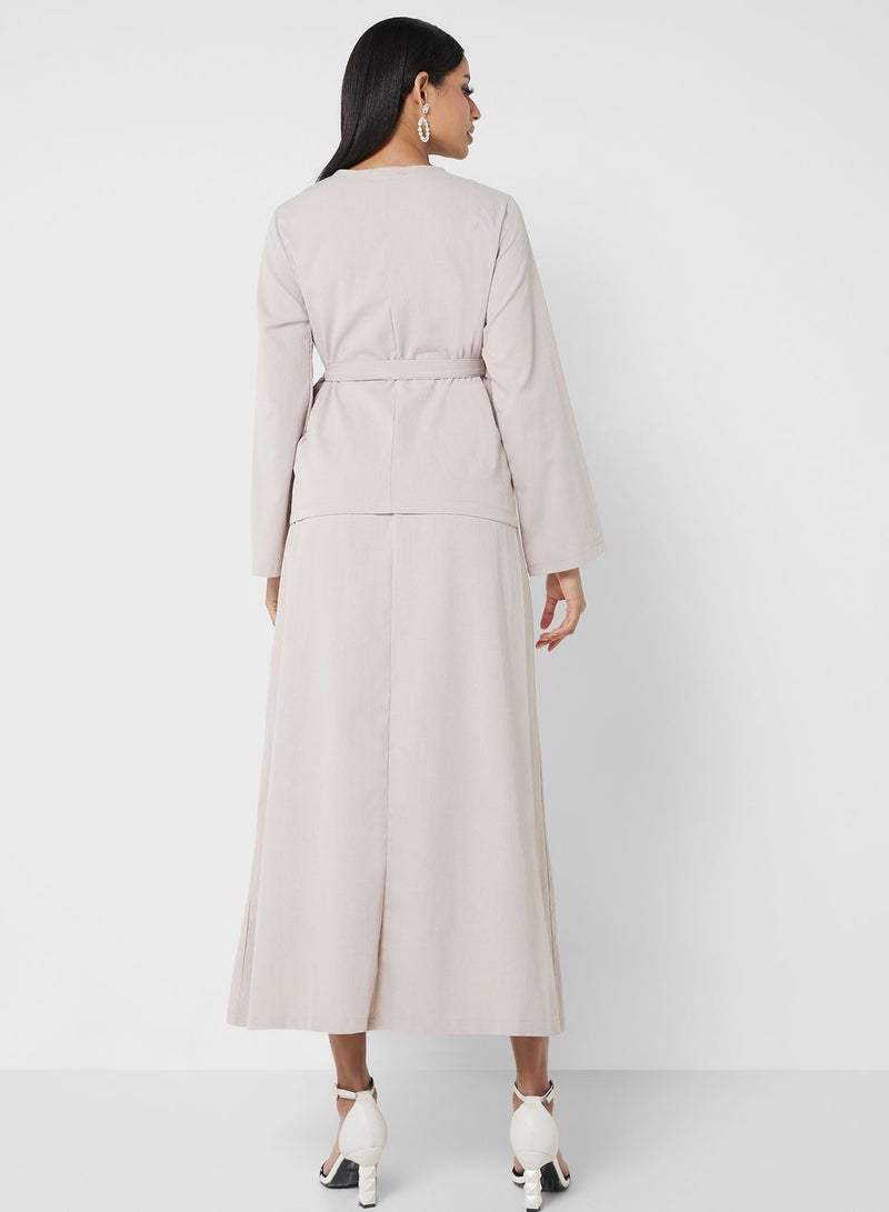 خزانة طقم مكون من قطعتين بلوزة وتنورة - Image 2