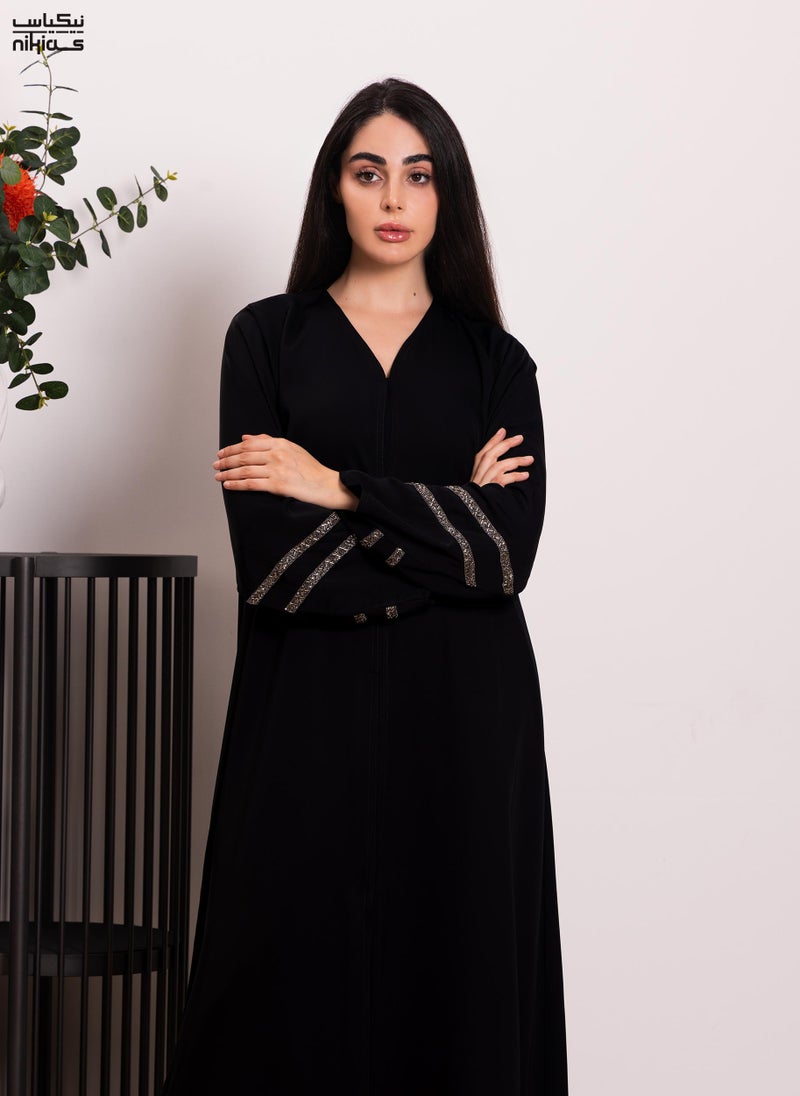 Nikias Nida abaya elegant look - Image 3