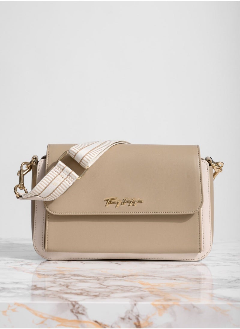 Tommy Hilfiger Plus Tommy Hilfiger Iconic Faux Leather Shoulder Bag  - Image 5