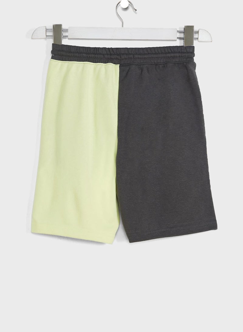 Levi's Youth Colour Block Shorts - Image 2