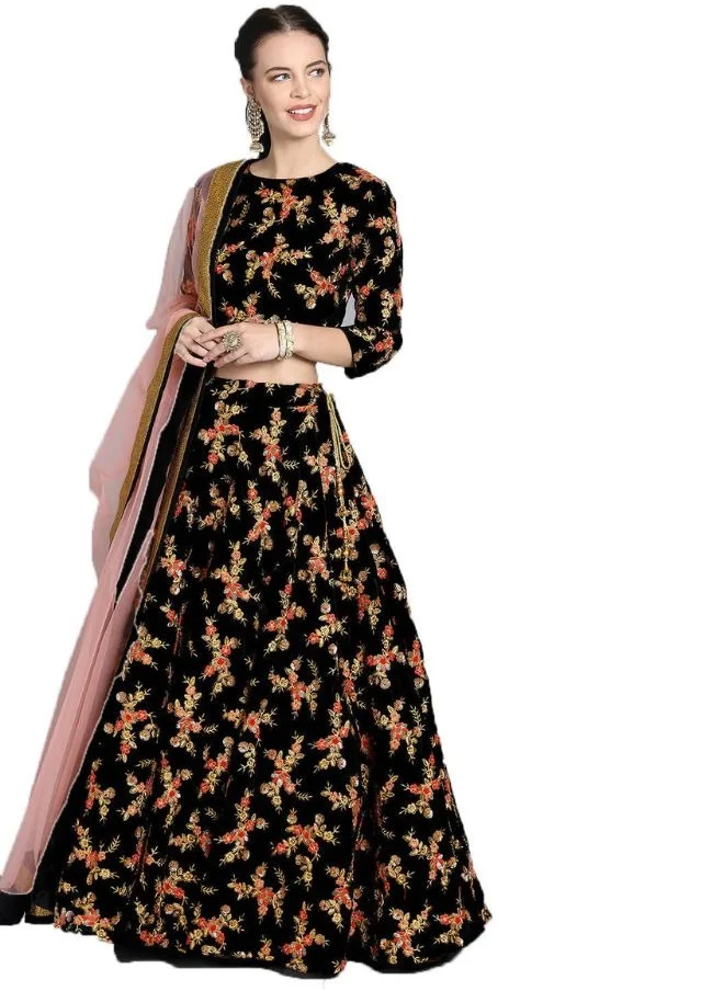 زيري سوق Bollywood Vogue Customised Black Lehenga Set