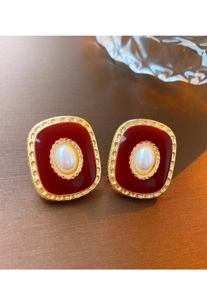 Vintage Elegant Pearl Earrings - Image 1