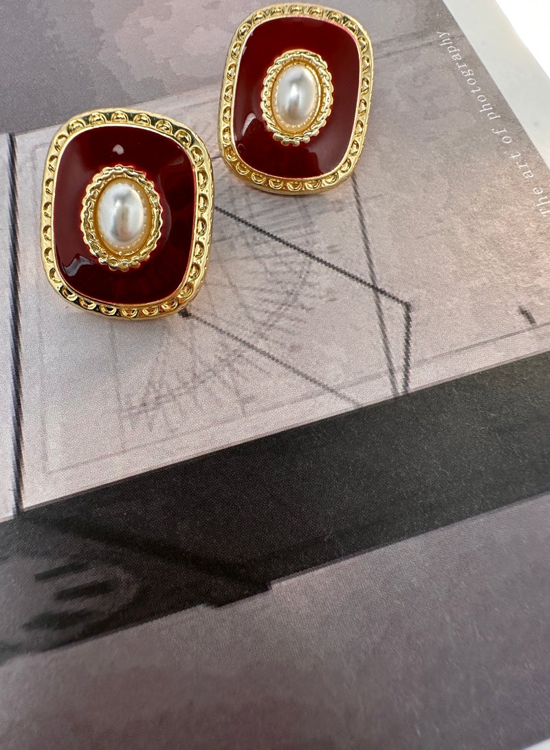 Vintage Elegant Pearl Earrings - Image 3