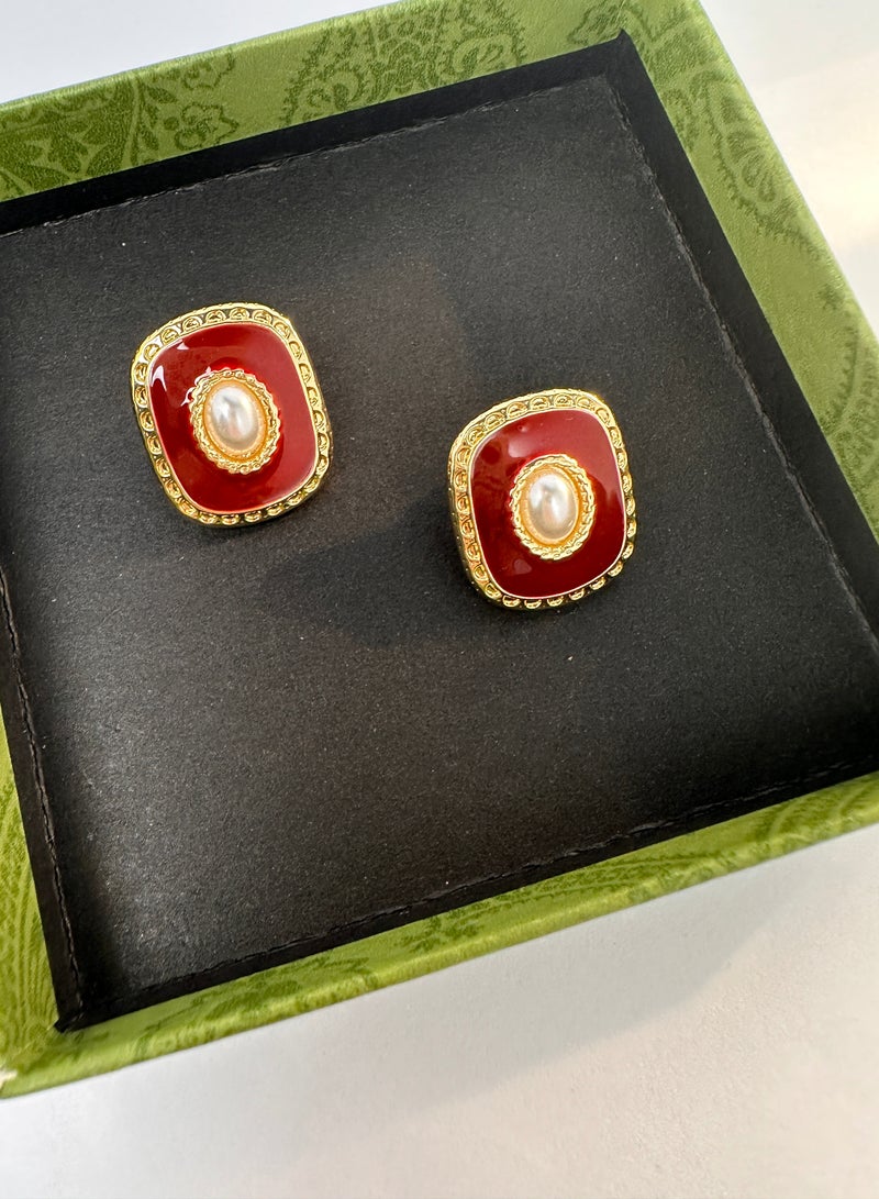 Vintage Elegant Pearl Earrings - Image 5