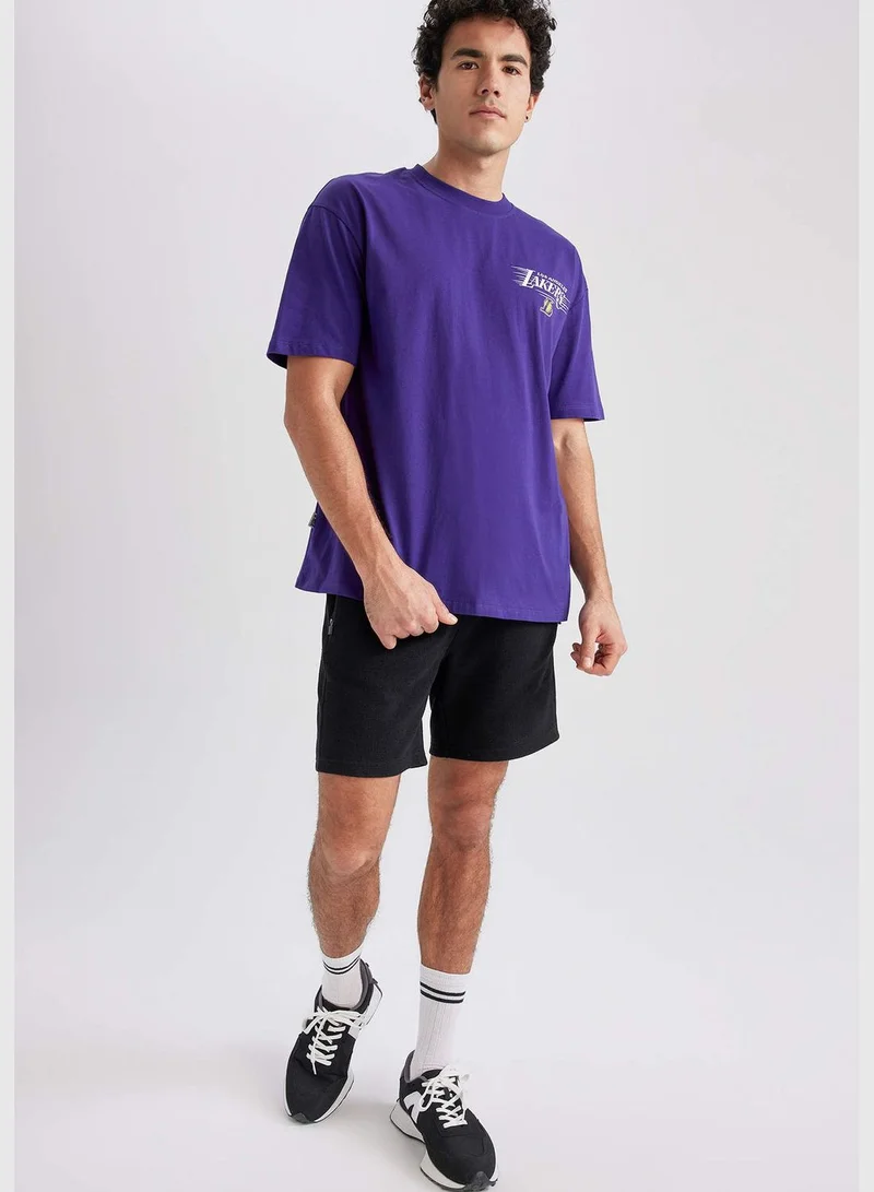 ديفاكتو Man NBA Los Angeles Lakers Licenced Crew Neck Short Sleeve Knitted T-Shirt