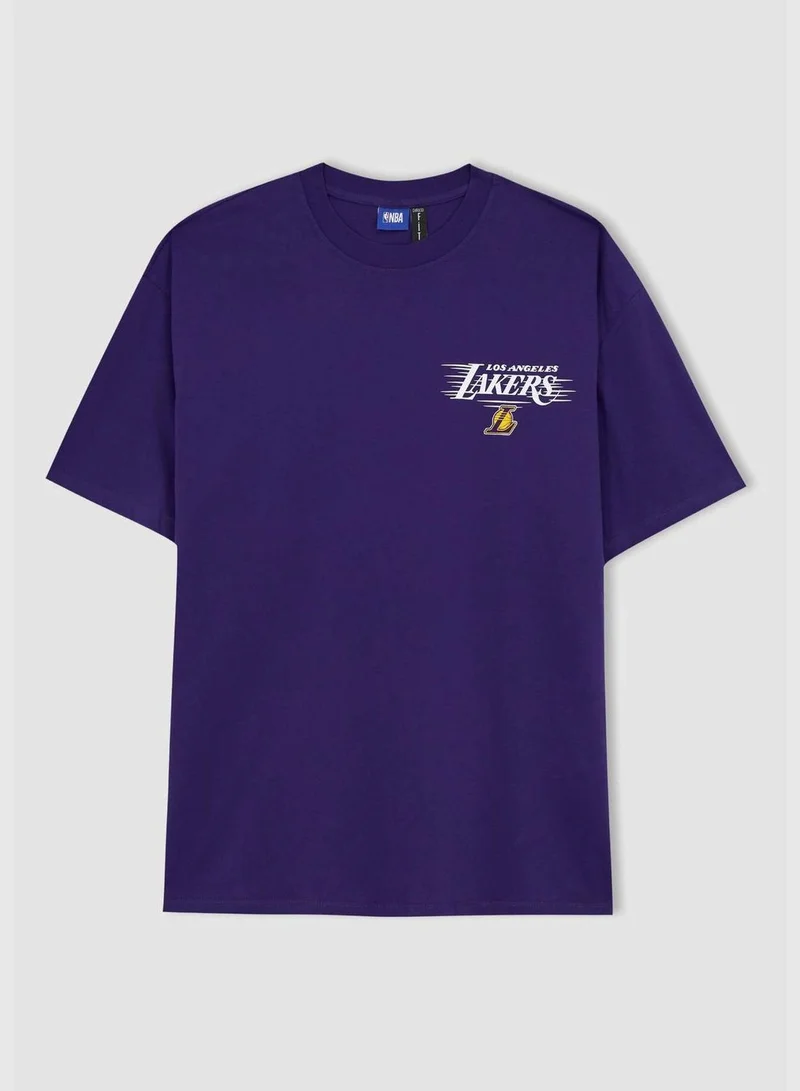 ديفاكتو Man NBA Los Angeles Lakers Licenced Crew Neck Short Sleeve Knitted T-Shirt