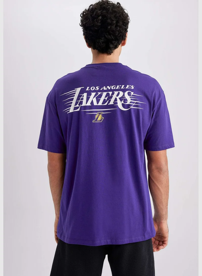 ديفاكتو Man NBA Los Angeles Lakers Licenced Crew Neck Short Sleeve Knitted T-Shirt