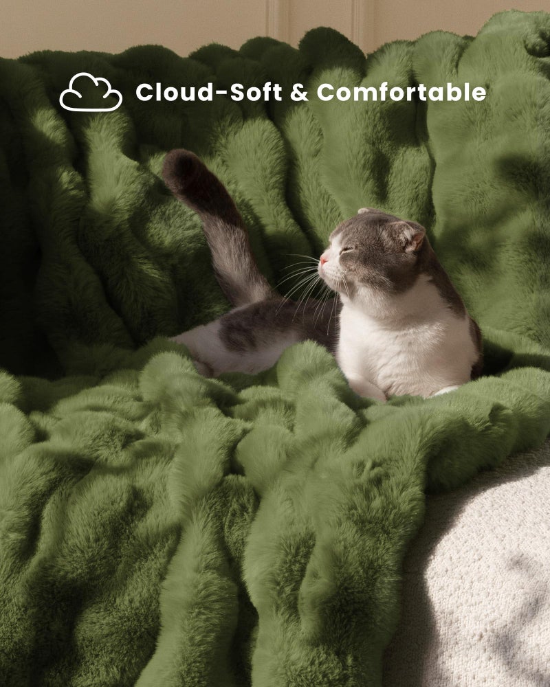 blunique Ultra Soft Cozy Faux Fur Throw Blanket, Fuzzy Plush Thick Bubble Blanket, Oversize Luxury Fluffy Blanket for Couch, Sofa, Bedroom, and Living Room,50x60 Inches,Green - Image 3