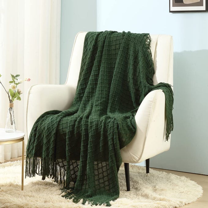 KNITTED DECORATIVE THROW BLANKET FOR COUCH SOFA CHAIR BEDSOFT WARM COZY LIGHT WEIGHT FOR SPRING SUMMER 50X60 FOREST GREEN CHRISTMAS GREEN