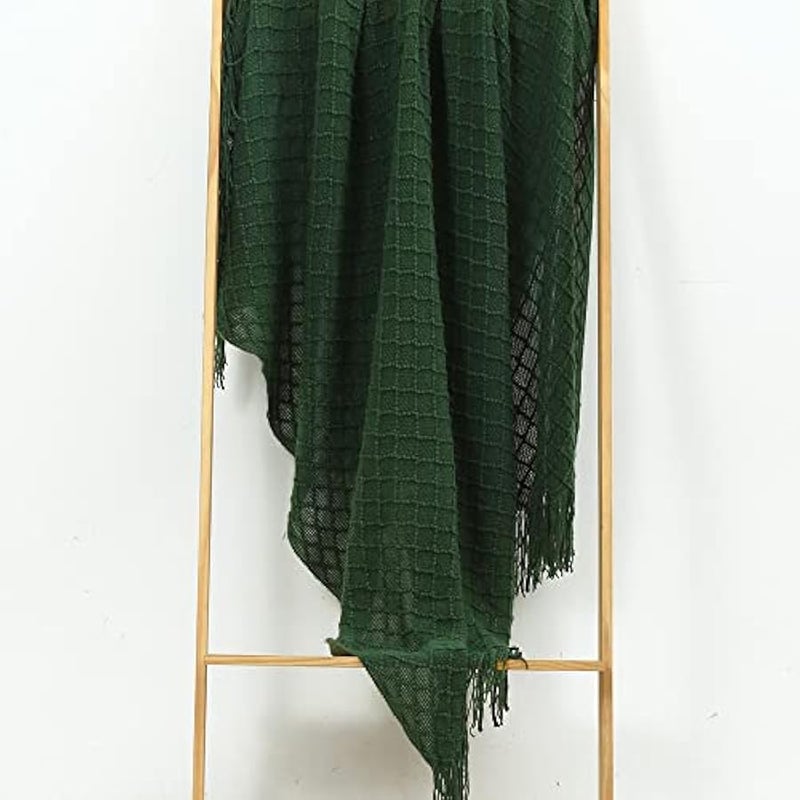 إسكدنيا بطانية زينة محبوكة دافئة وناعمة وخفيفة الوزن من كريفنت، للأريكة والسرير والكرسي لمواسم الربيع والصيف والخريف، 1.27×1.52 متر، أخضر (فوريست جرين) - Image 2