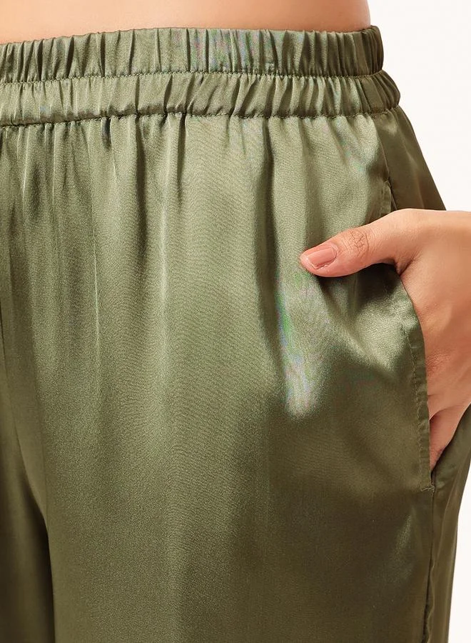 كلوفيا طقم بيجاما من بنطال وبلوزة ساتان بأزرار